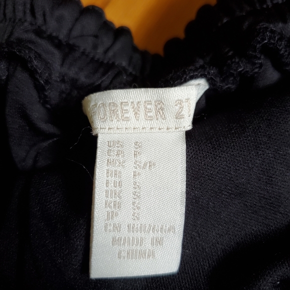 Forever 21 lace shorts - Picture 4 of 4